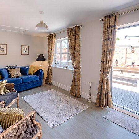Chapel Cottage At Pond Hall Farm, Stunnning Property With Private Hot Tub, Hadleigh 伊普斯威奇 外观 照片