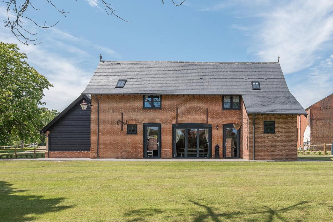 Chapel Cottage At Pond Hall Farm, Stunnning Property With Private Hot Tub, Hadleigh 伊普斯威奇 外观 照片