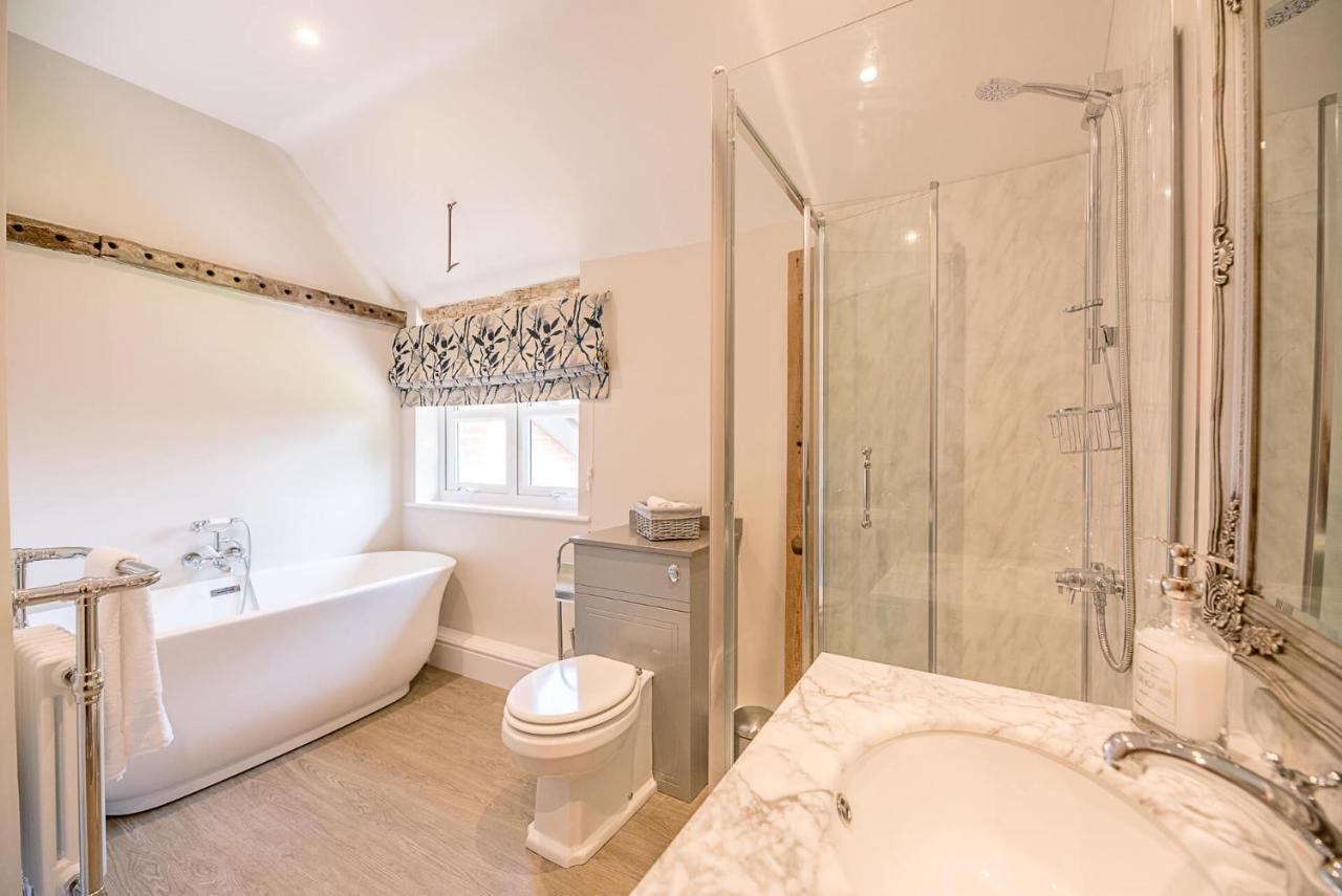 Chapel Cottage At Pond Hall Farm, Stunnning Property With Private Hot Tub, Hadleigh 伊普斯威奇 外观 照片