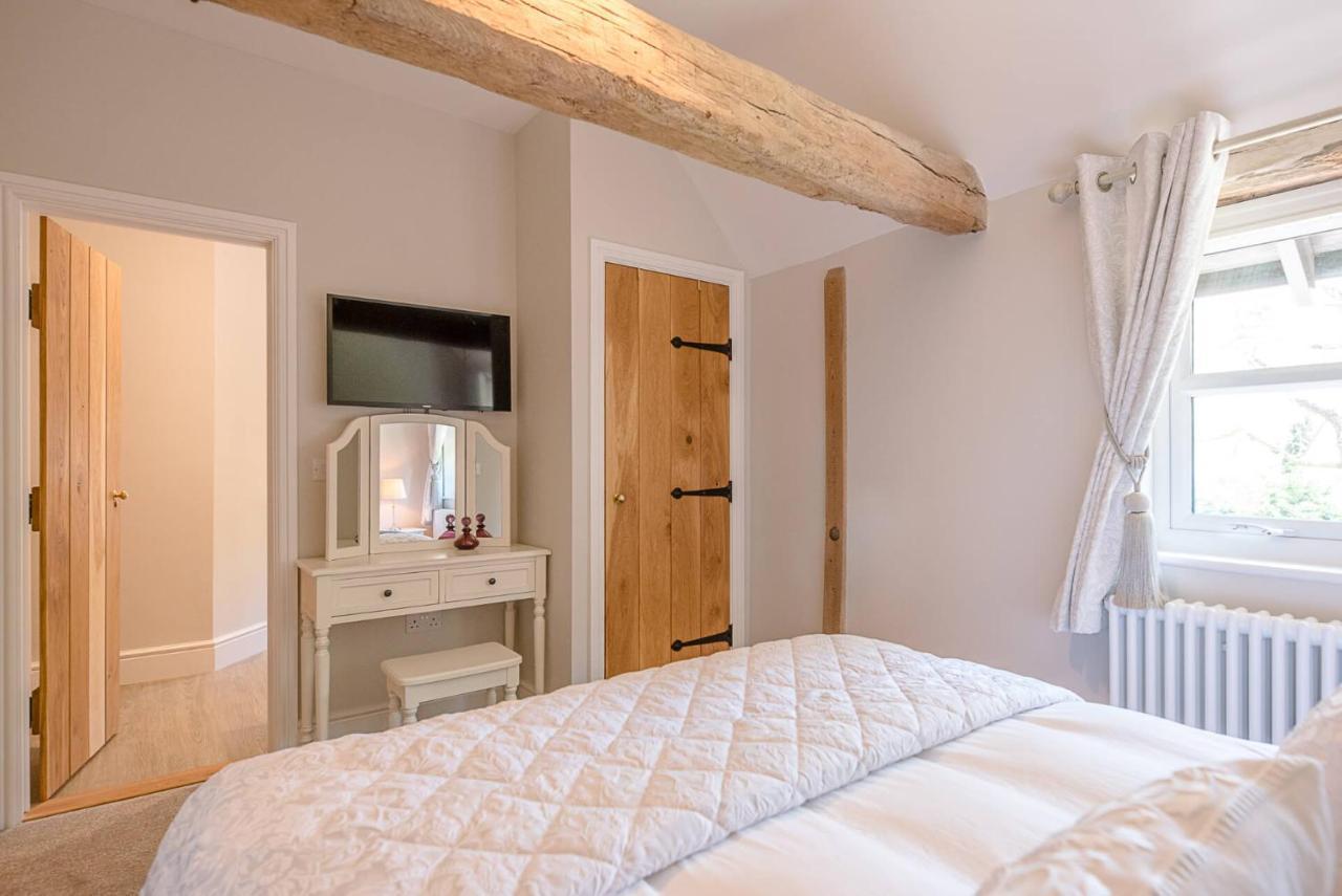 Chapel Cottage At Pond Hall Farm, Stunnning Property With Private Hot Tub, Hadleigh 伊普斯威奇 外观 照片